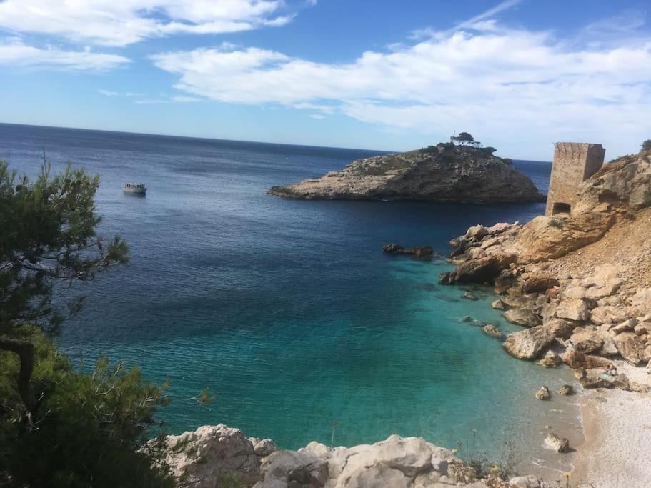 Sylvie's Home, In Panier, Vieux Port In Marseille